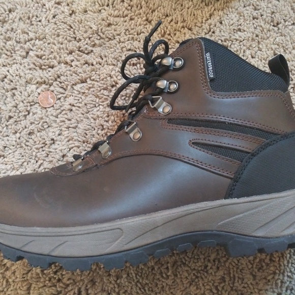 Water Proof Eddie Bauer boots - Picture 4 of 8